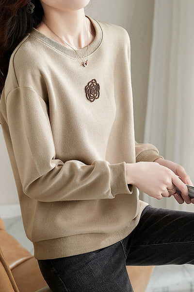 Bluza casual z haftowaną kamelią