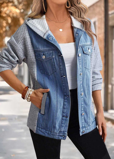 Kurtka z kapturem w niebieski patchwork denim
