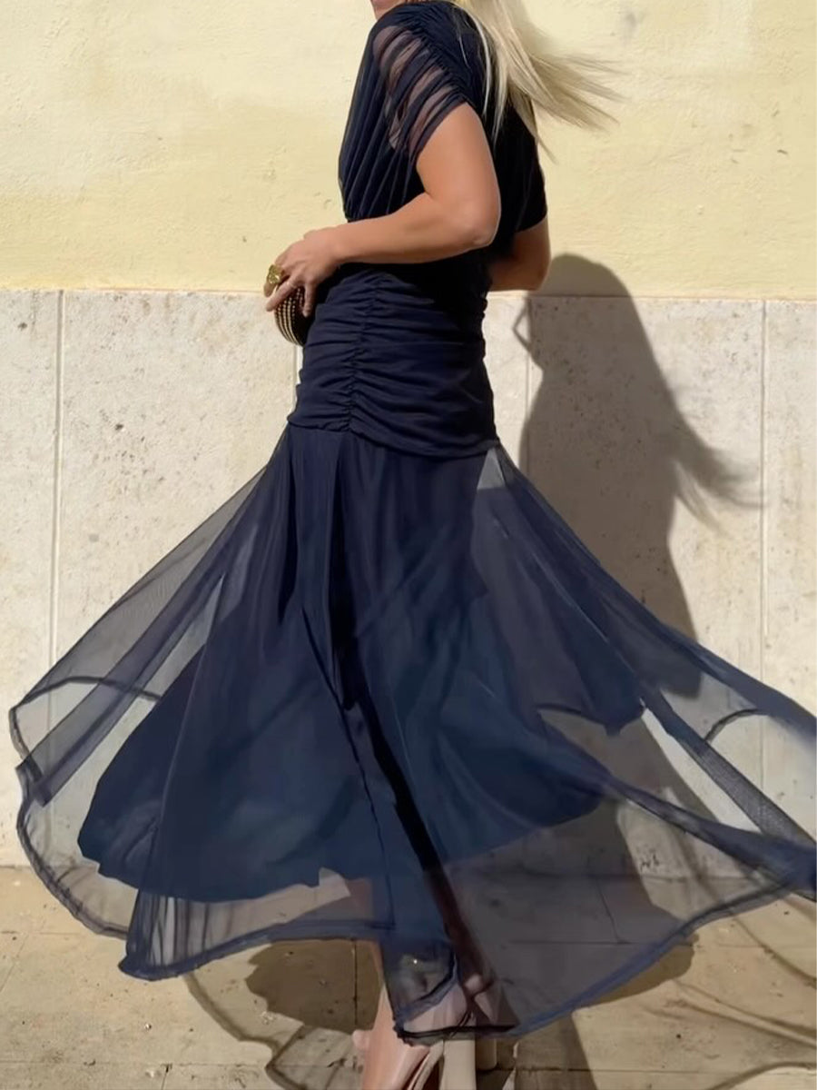 Elegancka Sukienka z Boutonnière dla Kobiet