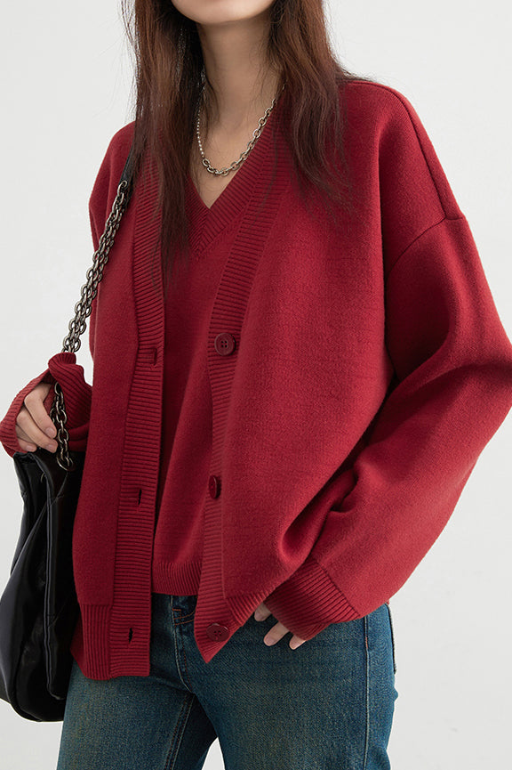 Warstwowy sweter z dekoltem serek