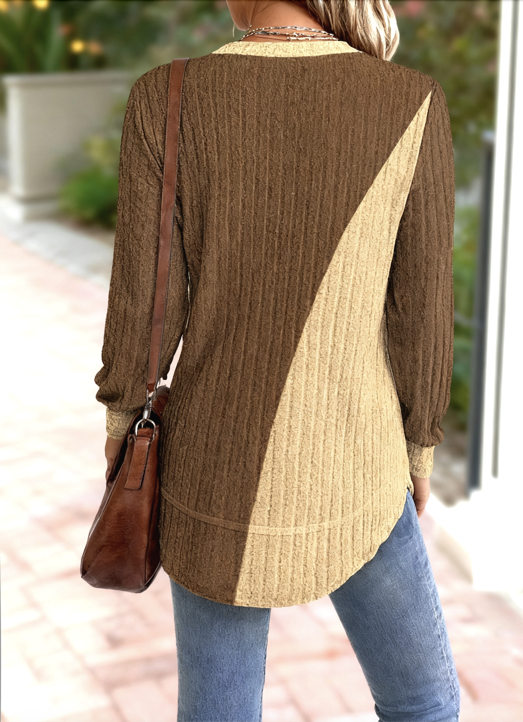 Męska koszulka z długim rękawem w blokach kolorystycznych - Styl casual