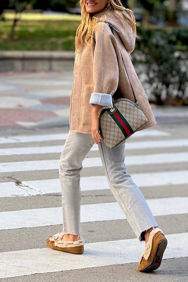 Kurtka Kaki Oversize z Kapturem – Styl Casual i Chic