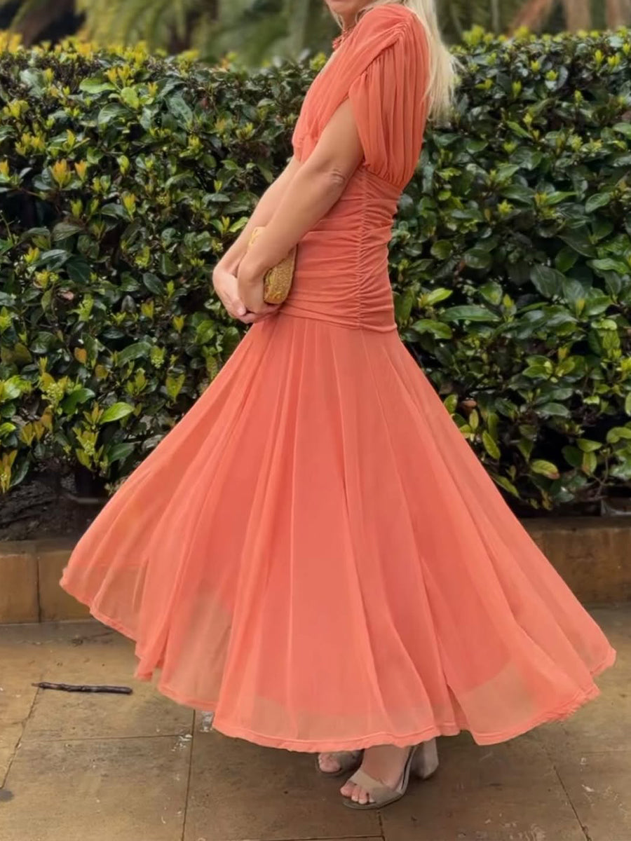 Elegancka Sukienka z Boutonnière dla Kobiet