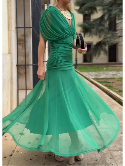 Elegancka Sukienka z Boutonnière dla Kobiet