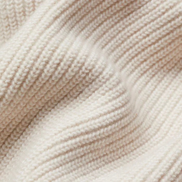 Stylowy dziergany sweter z kieszenią