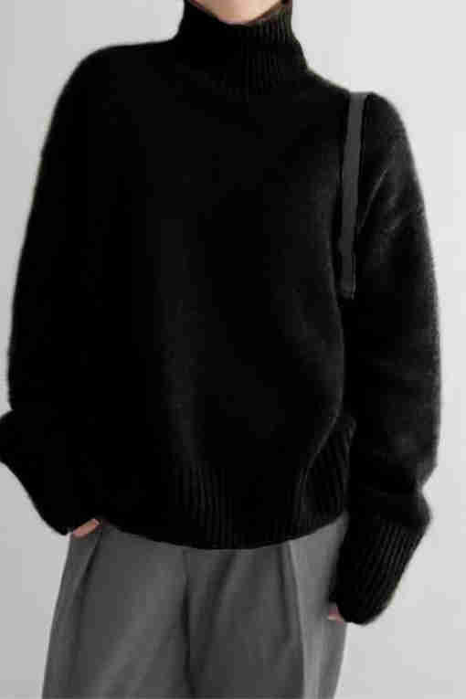 Sweter o luźnym casualowym kroju