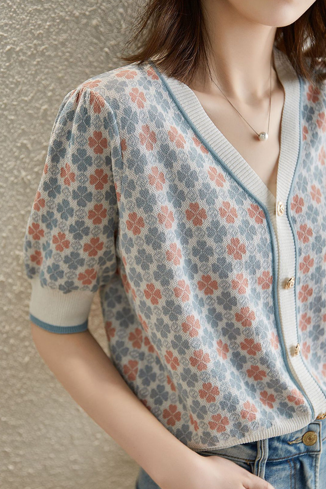 Kardigan Retro Jacquard Damski - Krótki Kamizelka z Dekoltem w Serek, Stylowy i Wygodny