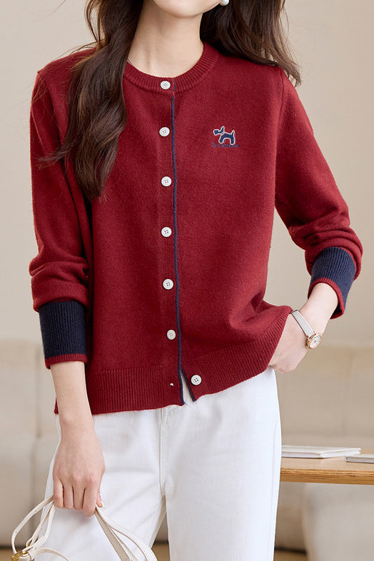Casualowy Sweter na Guziki z Haftem
