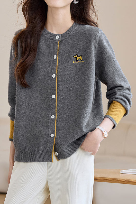 Casualowy Sweter na Guziki z Haftem