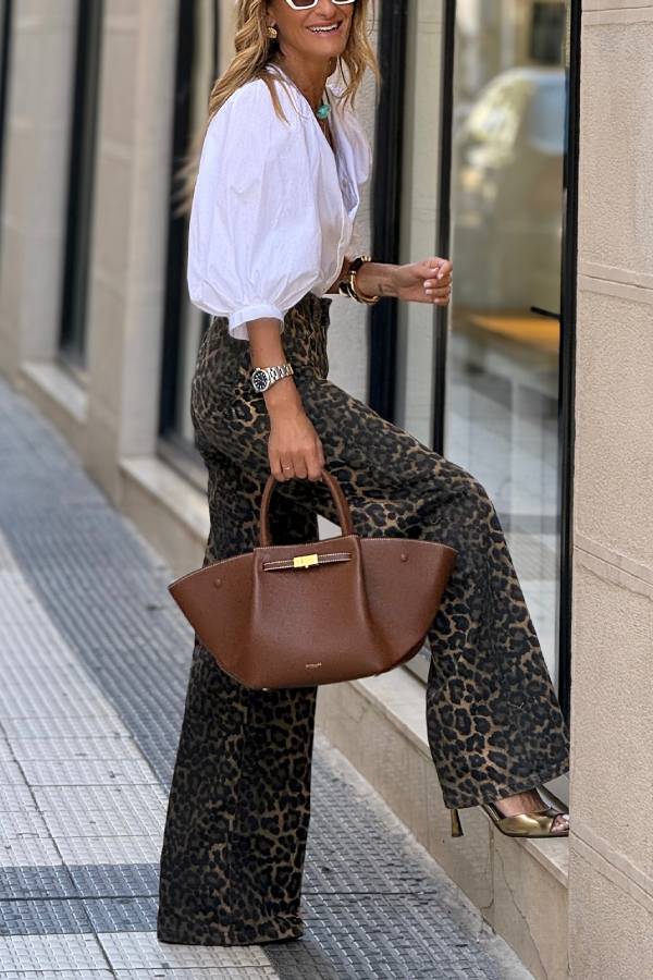 Dżinsy z Wysokim Stanem w Motyw Leopardzi dla Kobiet – Styl Chic i Komfort