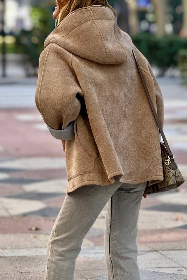 Kurtka Kaki Oversize z Kapturem – Styl Casual i Chic