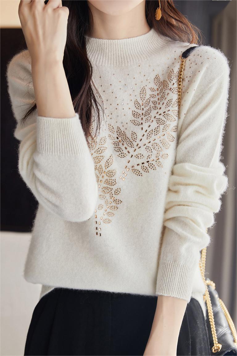 Stylowy sweter dziany z kryształkami