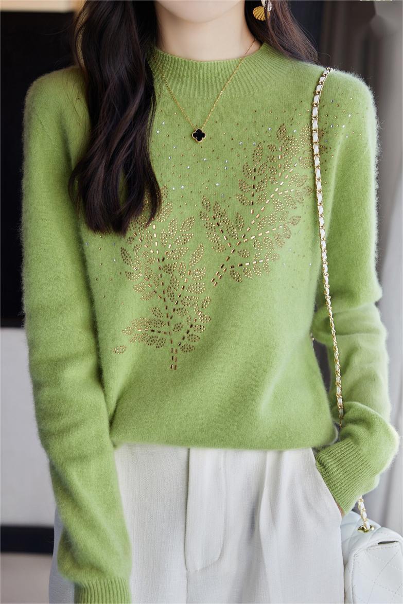 Stylowy sweter dziany z kryształkami
